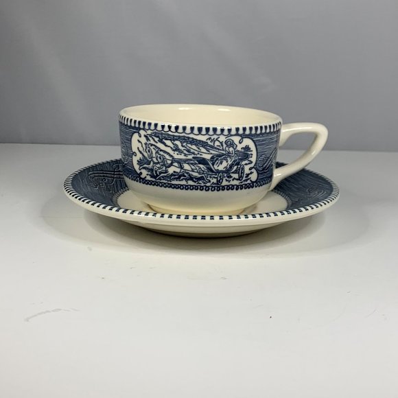 Currier and Ives Set of 4 Tea Cups and Saucers - Picture 3 of 7